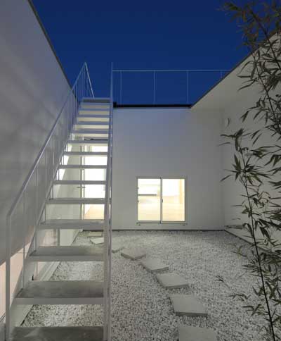 ikimono architects: house of seven gardens