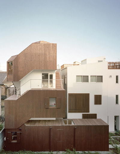 onishimaki + hyakudayuki architects: double helix house tokyo