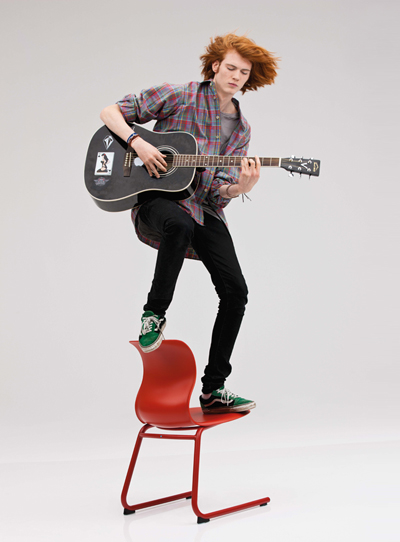 konstantin grcic: pro school chair for flötotto