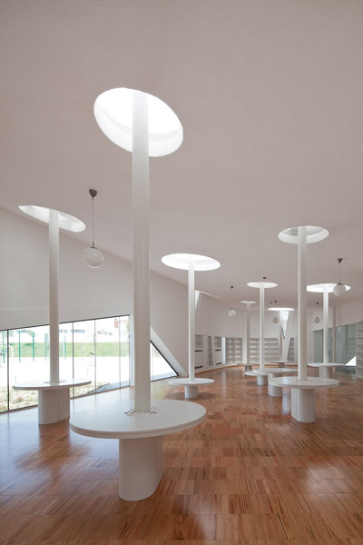 sousasantos arquitectos: rafael bordalo pinheiro secondary school, lisbon