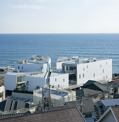 'weekend house alley' by chiba manabu architects
