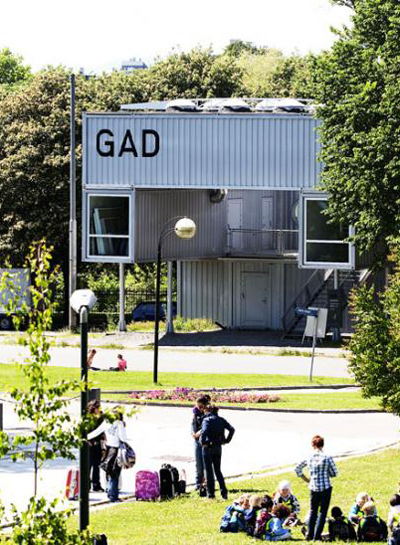 MMW architects: shipping container art gallery