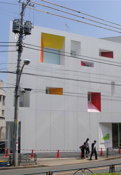 emmanuelle moureaux architecture + design: sugamo shinkin bank, tokiwadai branch