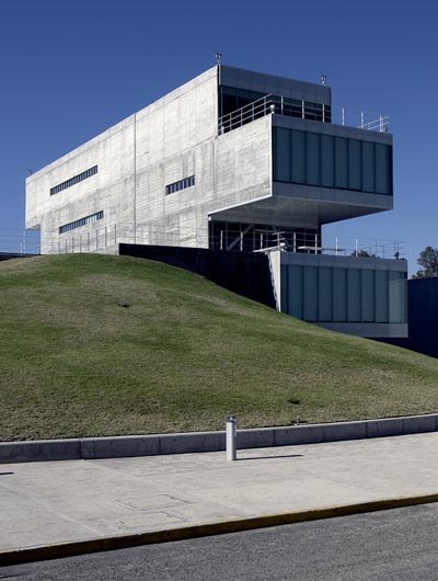 TEN arquitectos: national laboratory of genomics