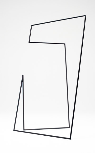 nendo: thin black lines + blurry white surfaces