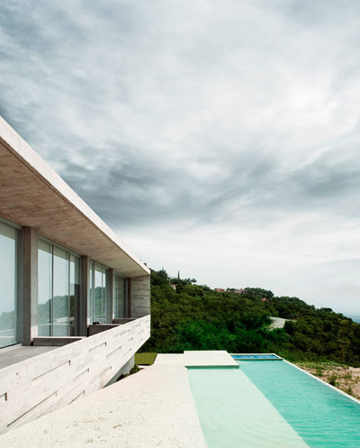 r zero studio: widescreen house