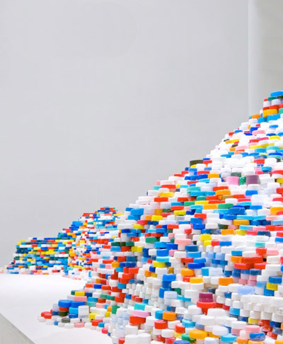 plastic bottle cap art by satoshi hirose