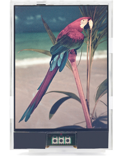 paper like low power color LCD screen by japan display