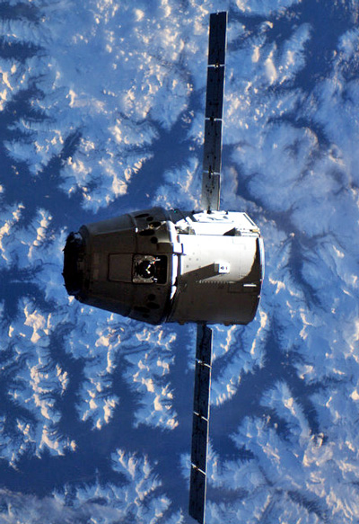 spaceX dragon mission   through the eyes of ISS astronauts