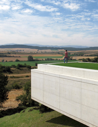 roberto ercilla arquitectura: dwelling in etura