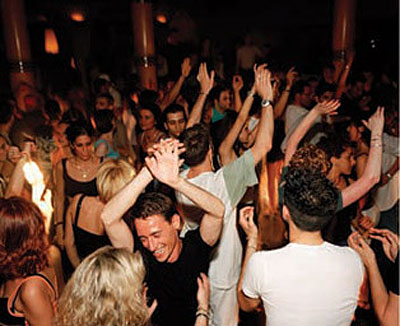 martin parr: 'everybody dance now'