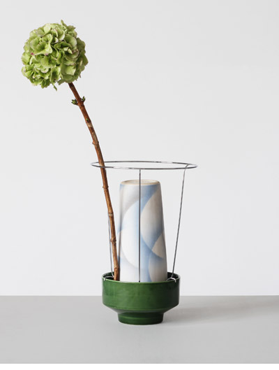 hidden vases by chris kabel