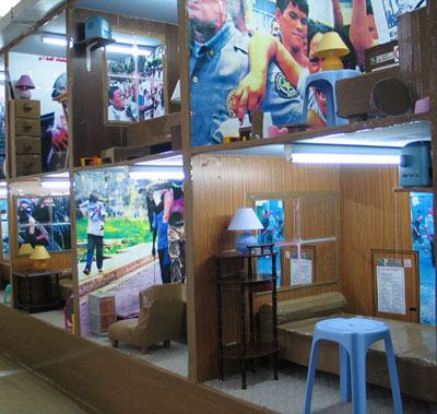 thomas hirschhorn’s 'hotel democracy' at art basel 2008