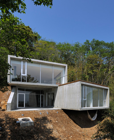 florian busch architects: 'A' house in kisami