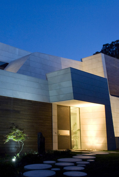 a cero: marble and bamboo