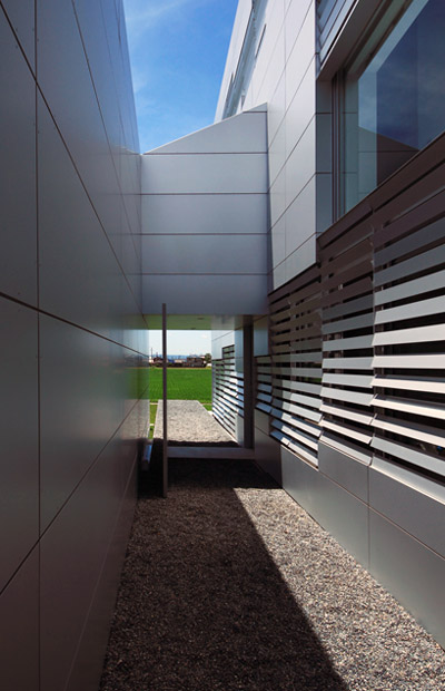 takashi yamaguchi & associates: parametric fragment