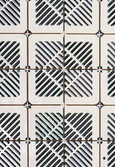 dutch design week   maaike roozenburg: polypropylene crate tile collection