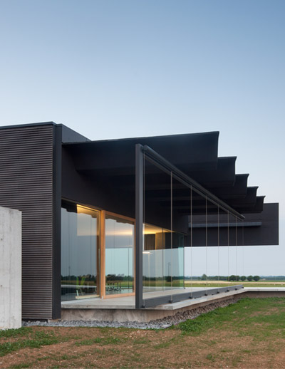 GEZA: headquarters + production complex for pratic