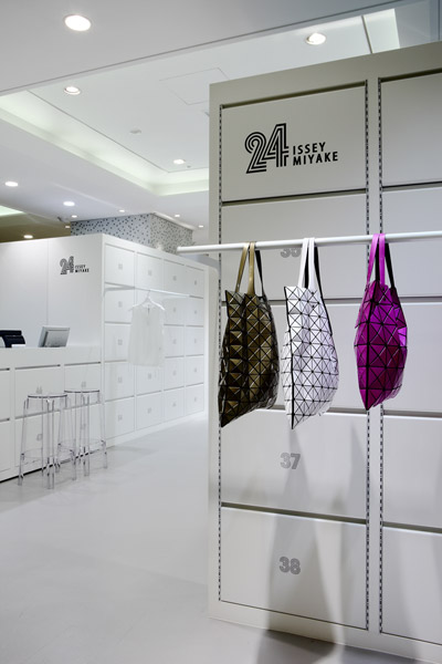 moment design: 24 issey miyake store in sapporo
