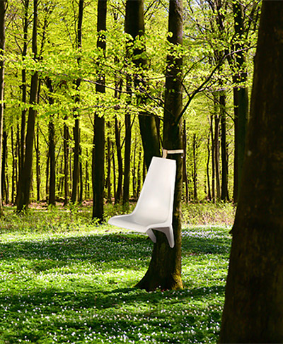 somnio suspended tree trunk chairs by frederic julian rätsch