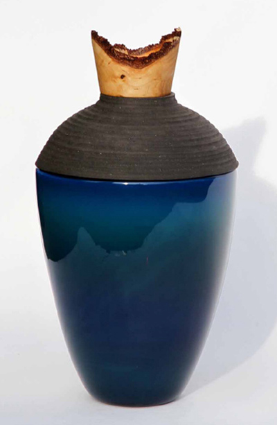 pia wüstenberg: blue + red stacking vessels