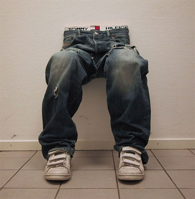 sophie olsson + karolina wallin fernqvist, emily svedhem: sitting tommy