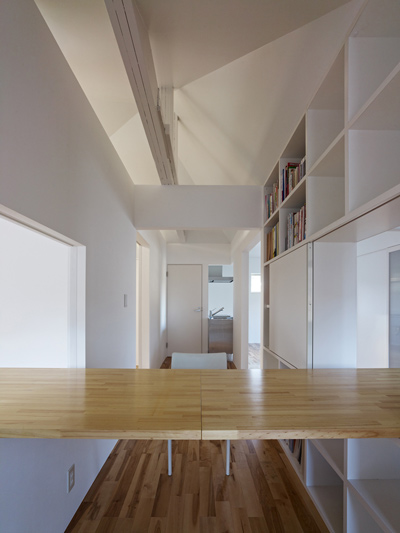 htmn: suspensions of space