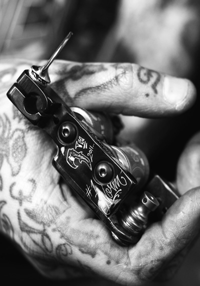 custom tattoo machines by norm at will rise studio in LA