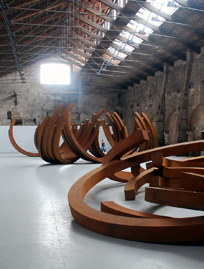 bernar venet: 'the arc hypothesis'
