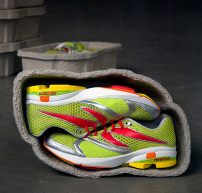 the columbus's egg of shoe packaging is a moulded pulp container?