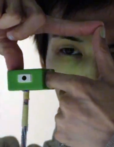 ubi camera takes photos from your finger framed view
