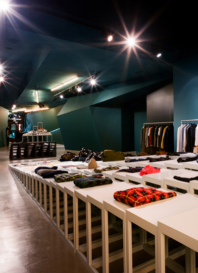 francesco moncada: algebraic variations for wrong weather