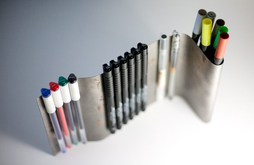 pens line - 2