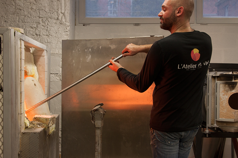 quentin de coster halo light table lamp designboom