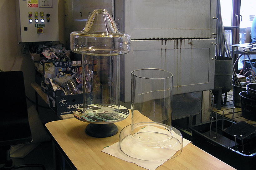 quentin de coster halo light table lamp designboom