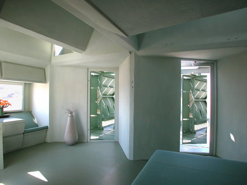 michael jantzen's m-house is a radical retreat with multiple configurations designboom