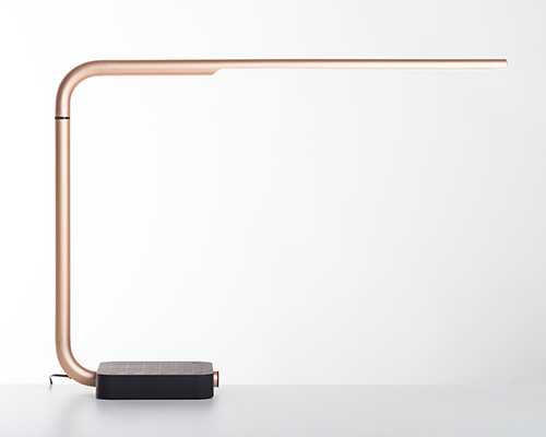 spalvierdelciotto designs a LED desk lamp for lexon