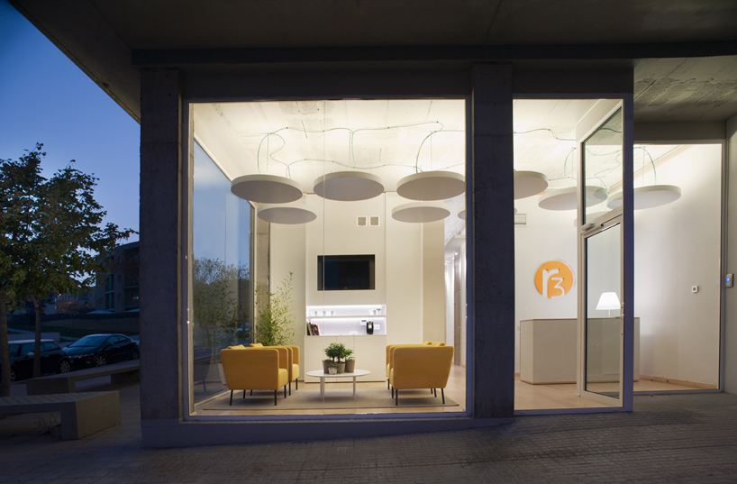 gabriel gomera studio uses color and light to motivate gym-goers at R3 - 4