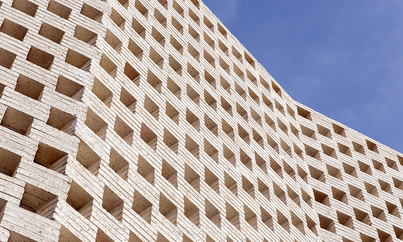 OOIIO business incubator office 