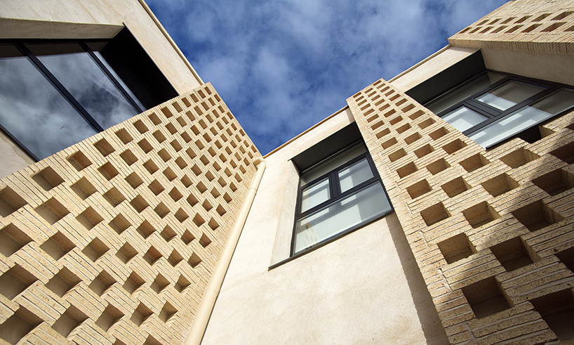 OOIIO business incubator office 