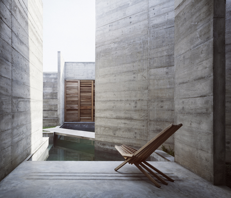 ludwig godefroy blends indoor and outdoor living spaces on the mexican coast designboom
