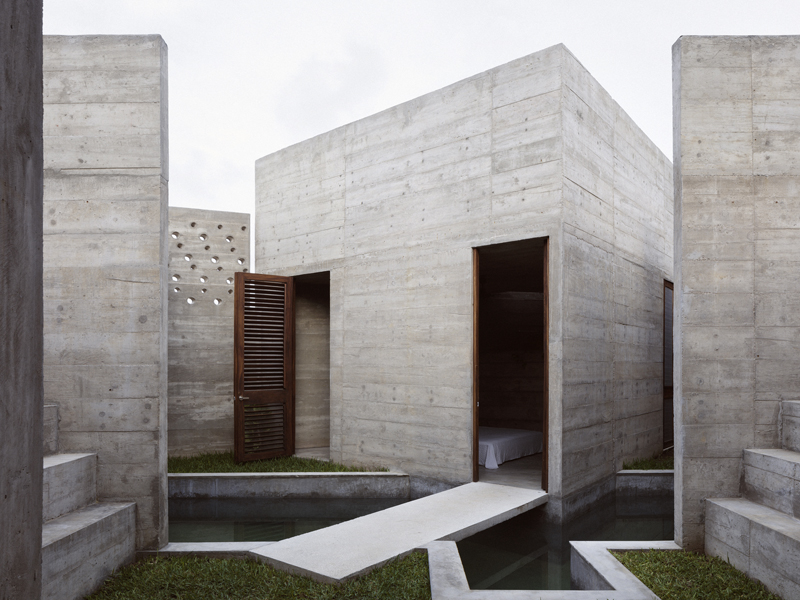 ludwig godefroy blends indoor and outdoor living spaces on the mexican coast designboom