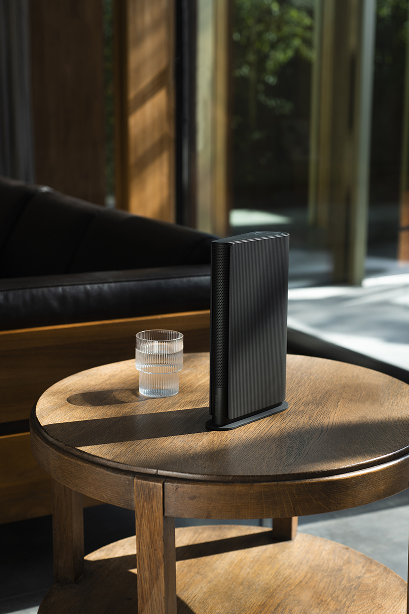 layer x bang olufsen beosound emerge 11