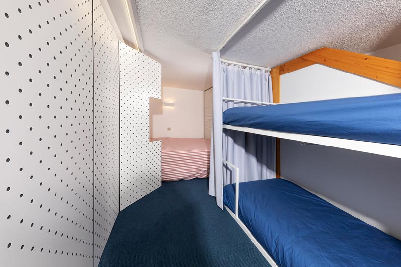 coudamy refurbishes a 19 sqm les arcs apartment with a space saving 'flying table' designboom