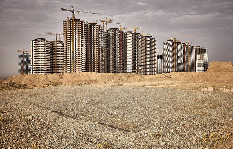 the starkness of iran's desert developments are captured by manuel alvarez diestro designboom
