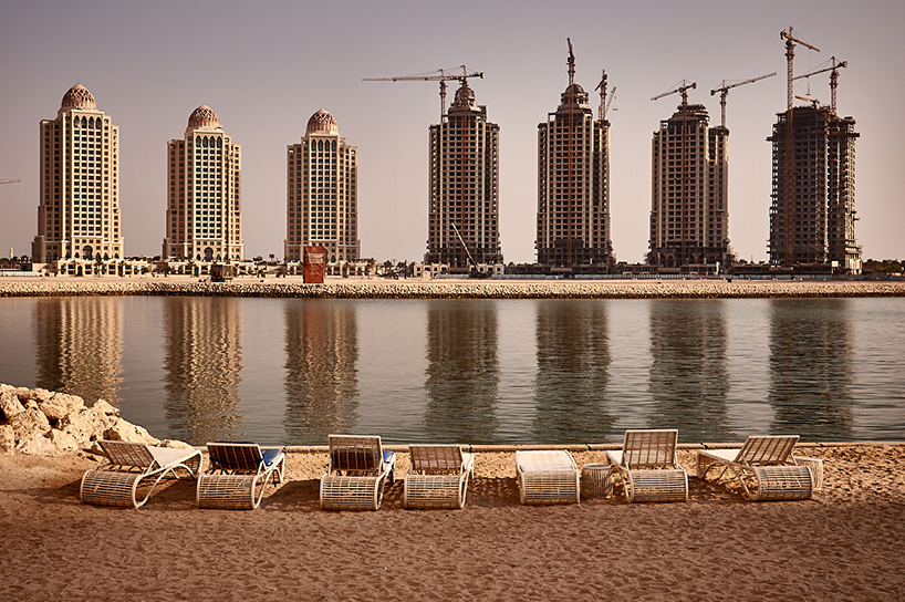 manuel alvarez diestro captures surreal scenery of new developments in the middle east