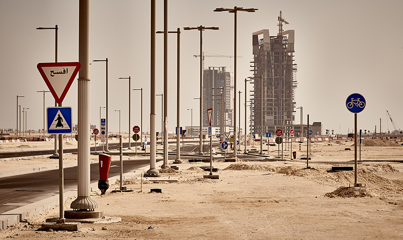 manuel alvarez diestro captures surreal scenery of new developments in the middle east