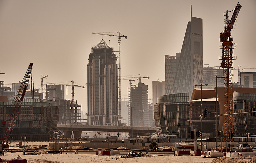 manuel alvarez diestro captures surreal scenery of new developments in the middle east