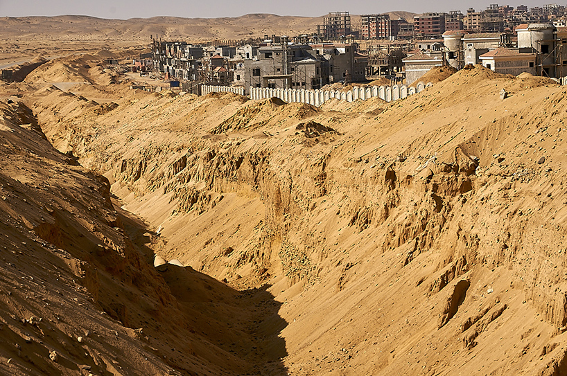 manuel alvarez diestro captures surreal scenery of new developments in the middle east