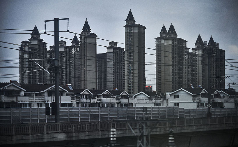 manuel alvarez diestro captures new cities from inside high speed trains in china - 3